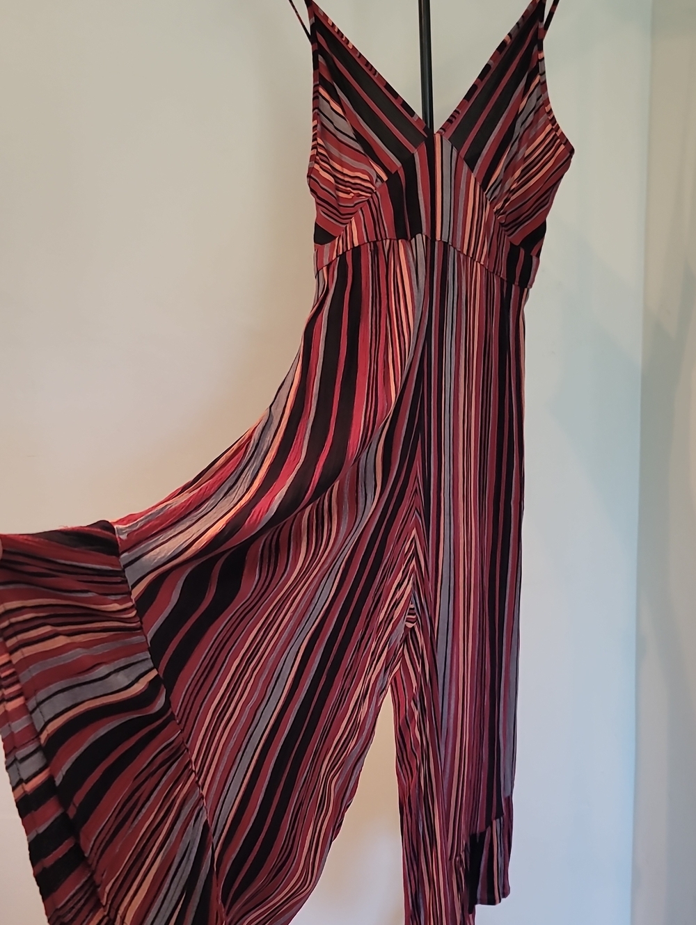 NWOT Angie Striped V-Neck Empire Waist Spaghetti Strap Jumpsuit w Smoked Back